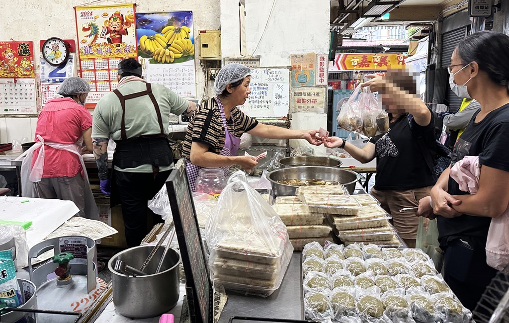 圖 嘉義市東區 阿富網絲肉捲/市場超熱門攤位